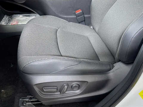 2025 Toyota bZ4X XLE