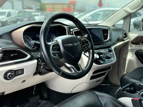 2018 Chrysler Pacifica Touring L