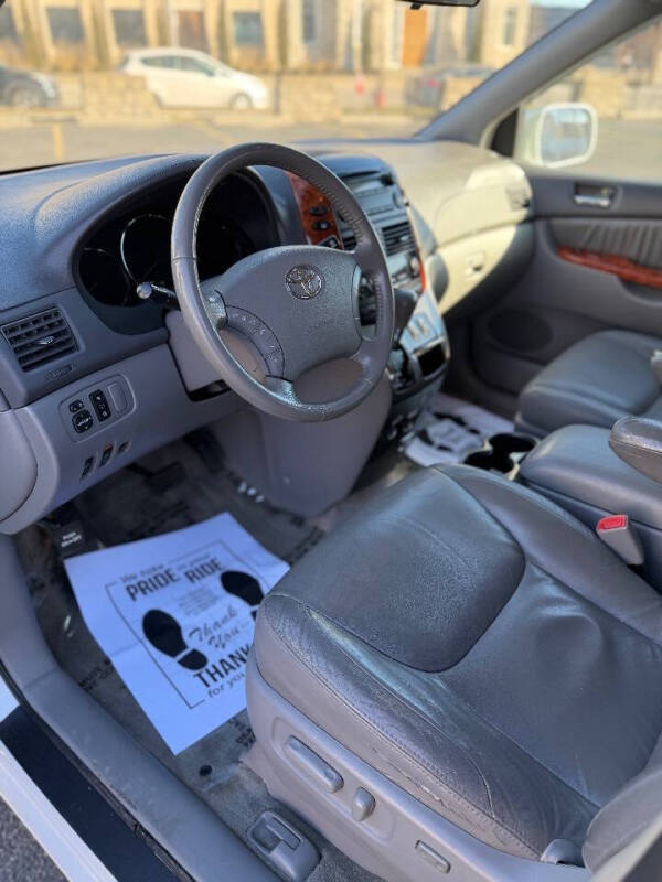 2008 Toyota Sienna XLE