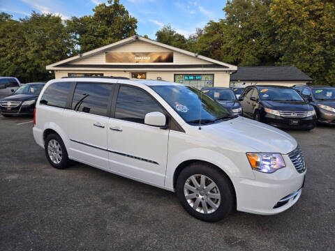 2016 Chrysler Town and Country Touring