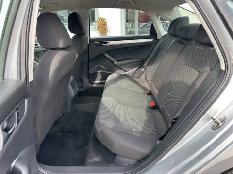 2017 Volkswagen Passat 1.8T S