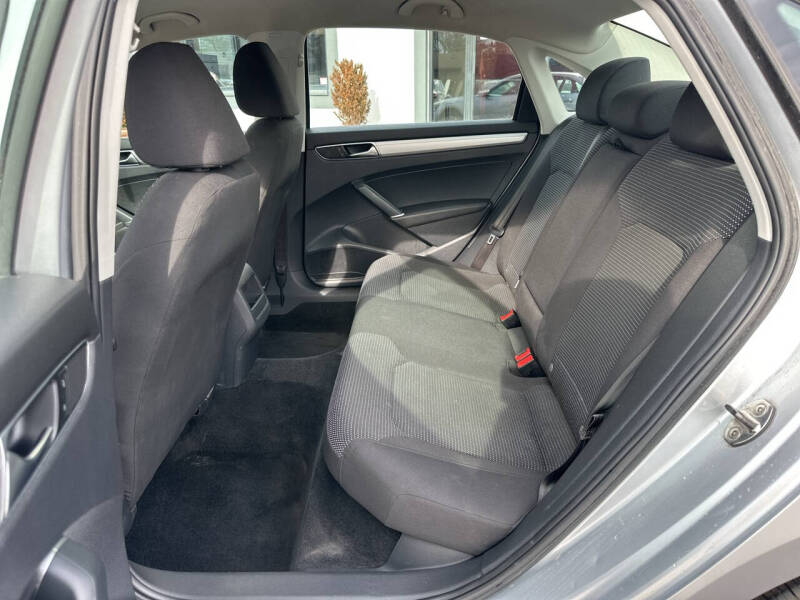 2017 Volkswagen Passat 1.8T S