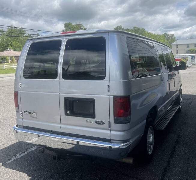2013 Ford E-Series E-350 SD XLT