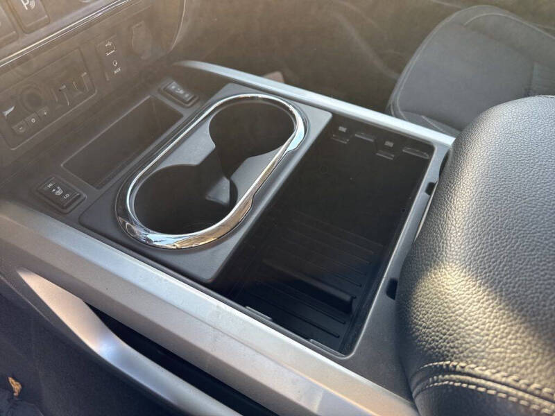 2018 Nissan Titan XD SV