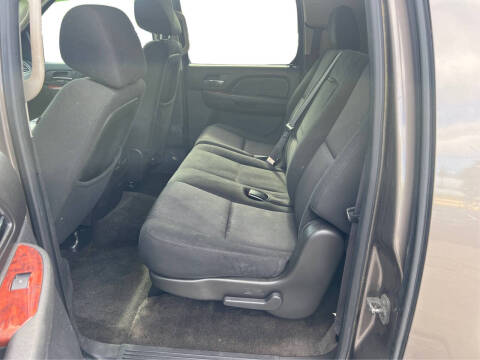 2011 Chevrolet Suburban LS