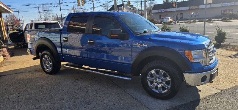 2013 Ford F-150 XLT photo 2