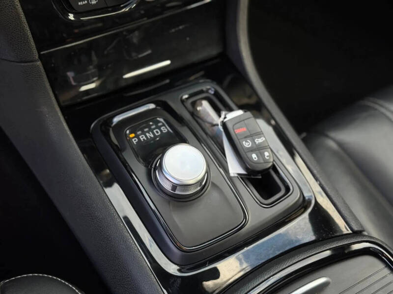 2023 Chrysler 300 S V6