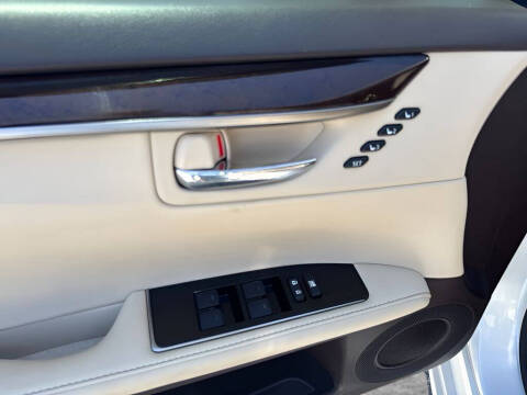 2016 Lexus ES 350