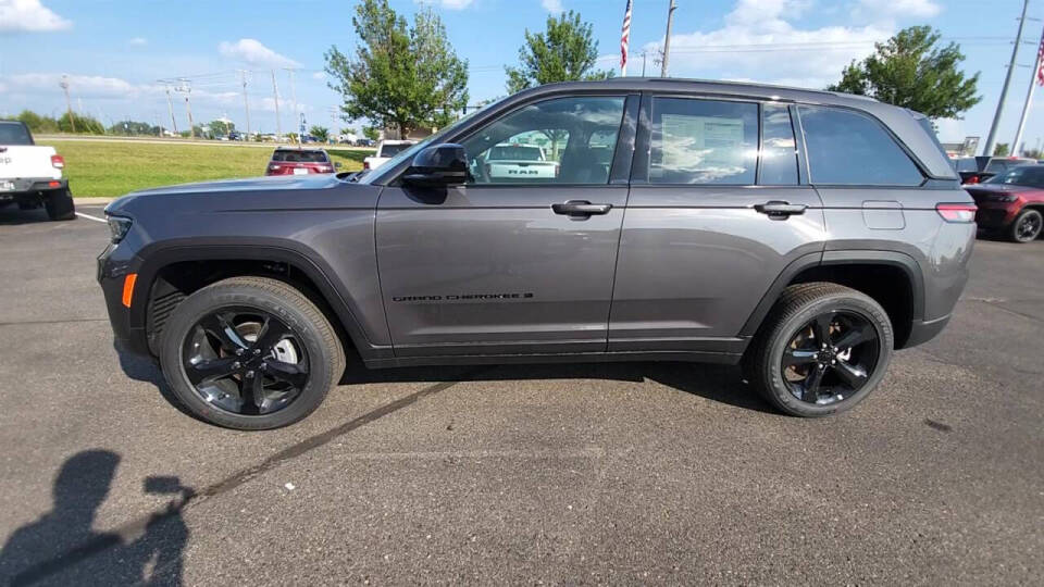 2024 Jeep Grand Cherokee for sale at Victoria Auto Sales in Victoria, MN