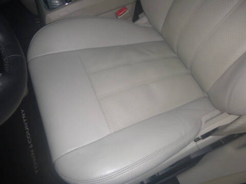 2013 Chrysler Town and Country Touring-L