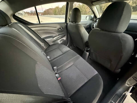 2019 Nissan Versa SV