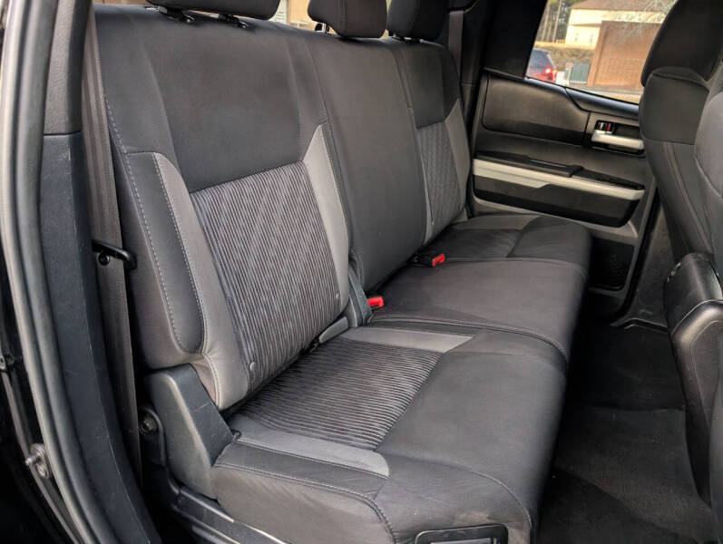 2015 Toyota Tundra SR5