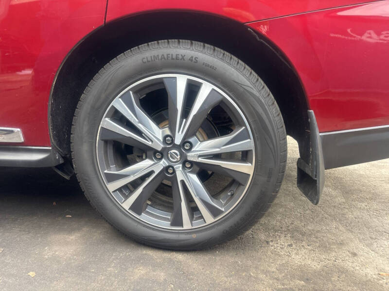 2020 Nissan Pathfinder Platinum