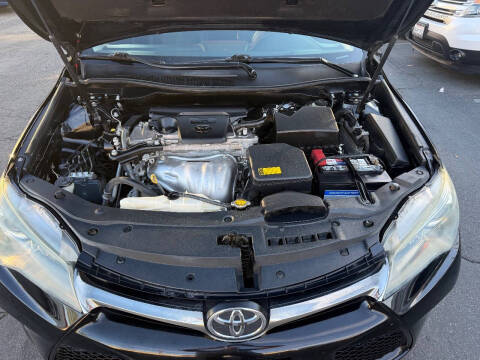 2015 Toyota Camry SE