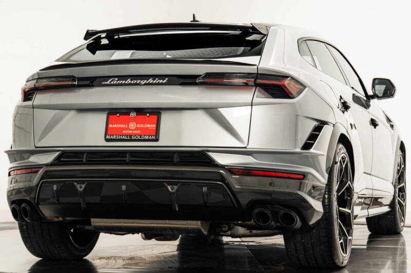 2024 Lamborghini Urus Performante