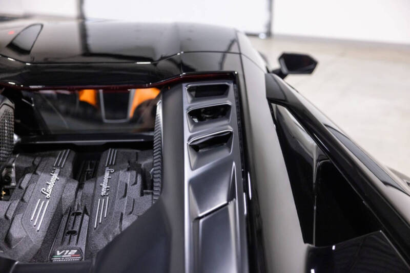 2025 Lamborghini Revuelto