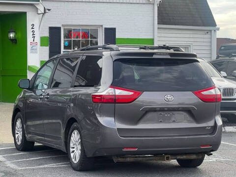 2015 Toyota Sienna