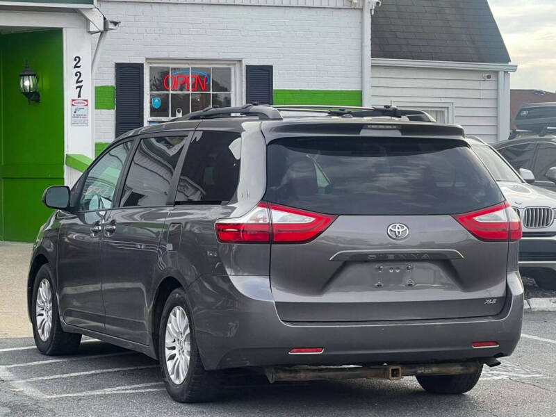 2015 Toyota Sienna