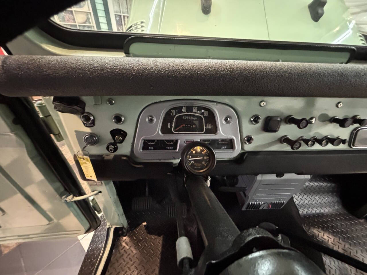 1970 Toyota Land Cruiser 32