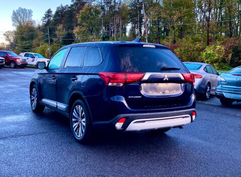 2020 Mitsubishi Outlander ES