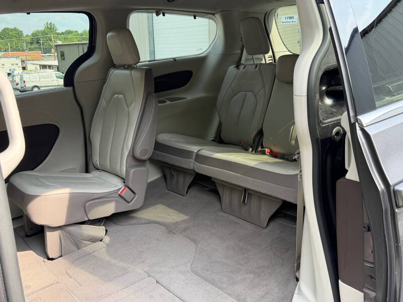 2019 Chrysler Pacifica Touring L
