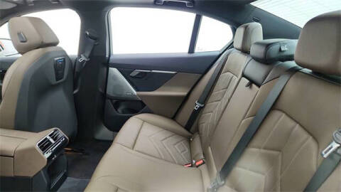 2025 BMW 5 Series 530i xDrive