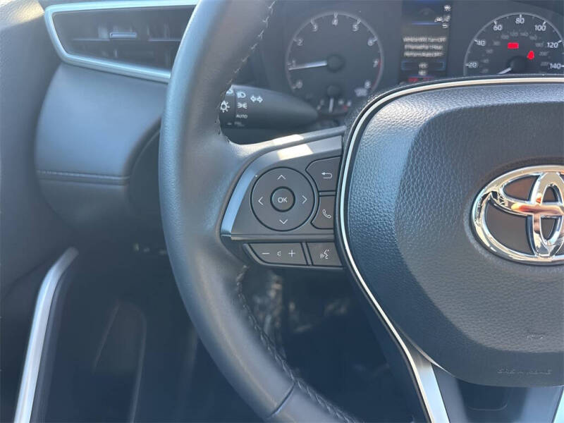 2025 Toyota Corolla Cross LE