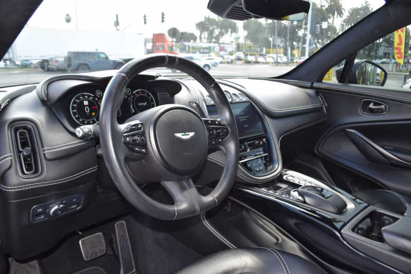 2021 Aston Martin DBX