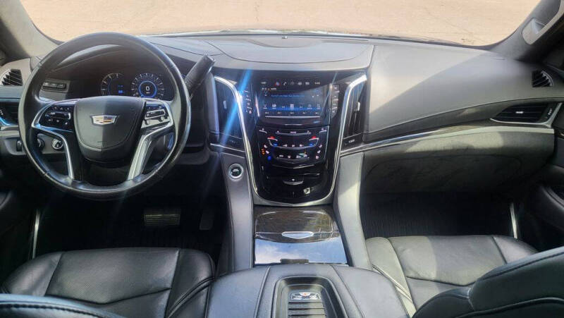 2018 Cadillac Escalade Platinum