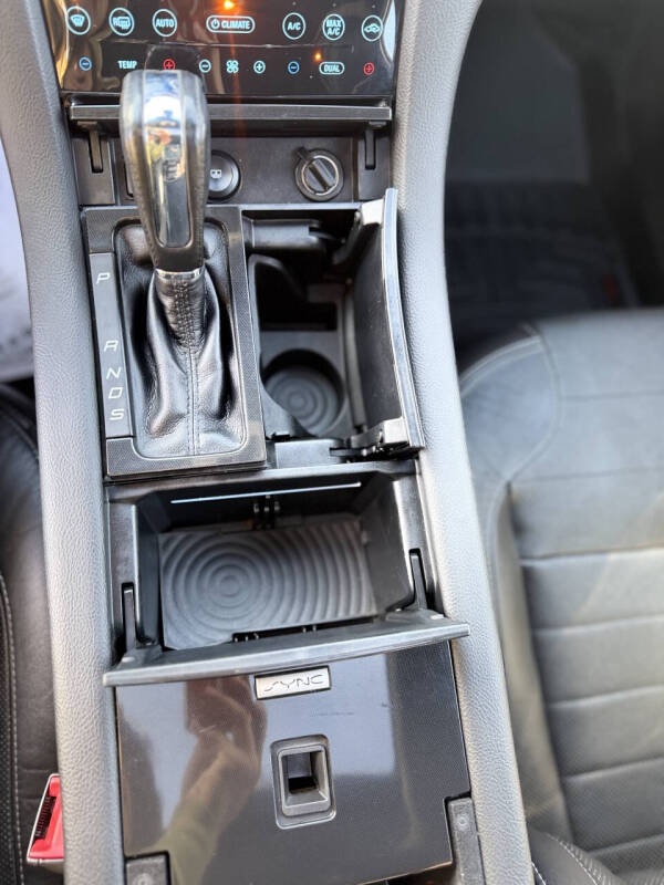 2016 Ford Taurus SHO