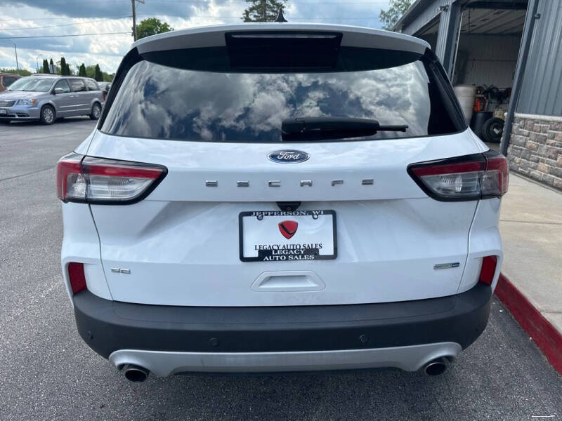 2020 Ford Escape SE