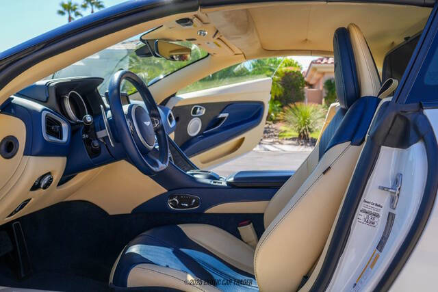 2019 Aston Martin DB11 Volante