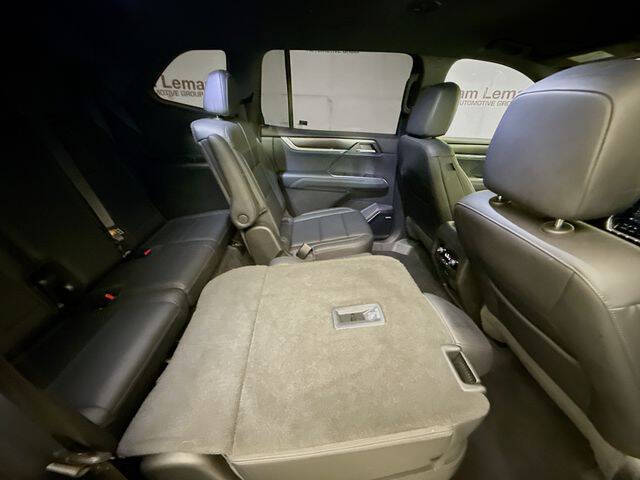 2024 GMC Acadia Elevation
