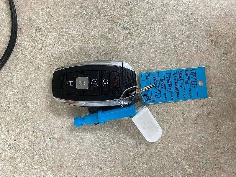 2019 Lincoln Nautilus Select