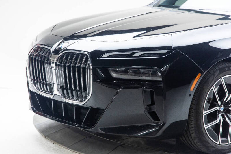 2023 BMW 7 Series 740i