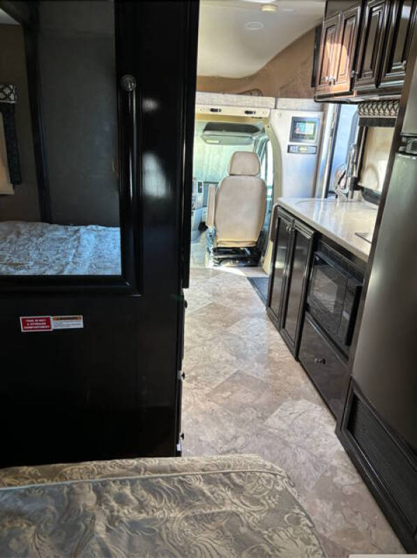 2018 Thor Motor Coach Siesta Sprinter 24SS