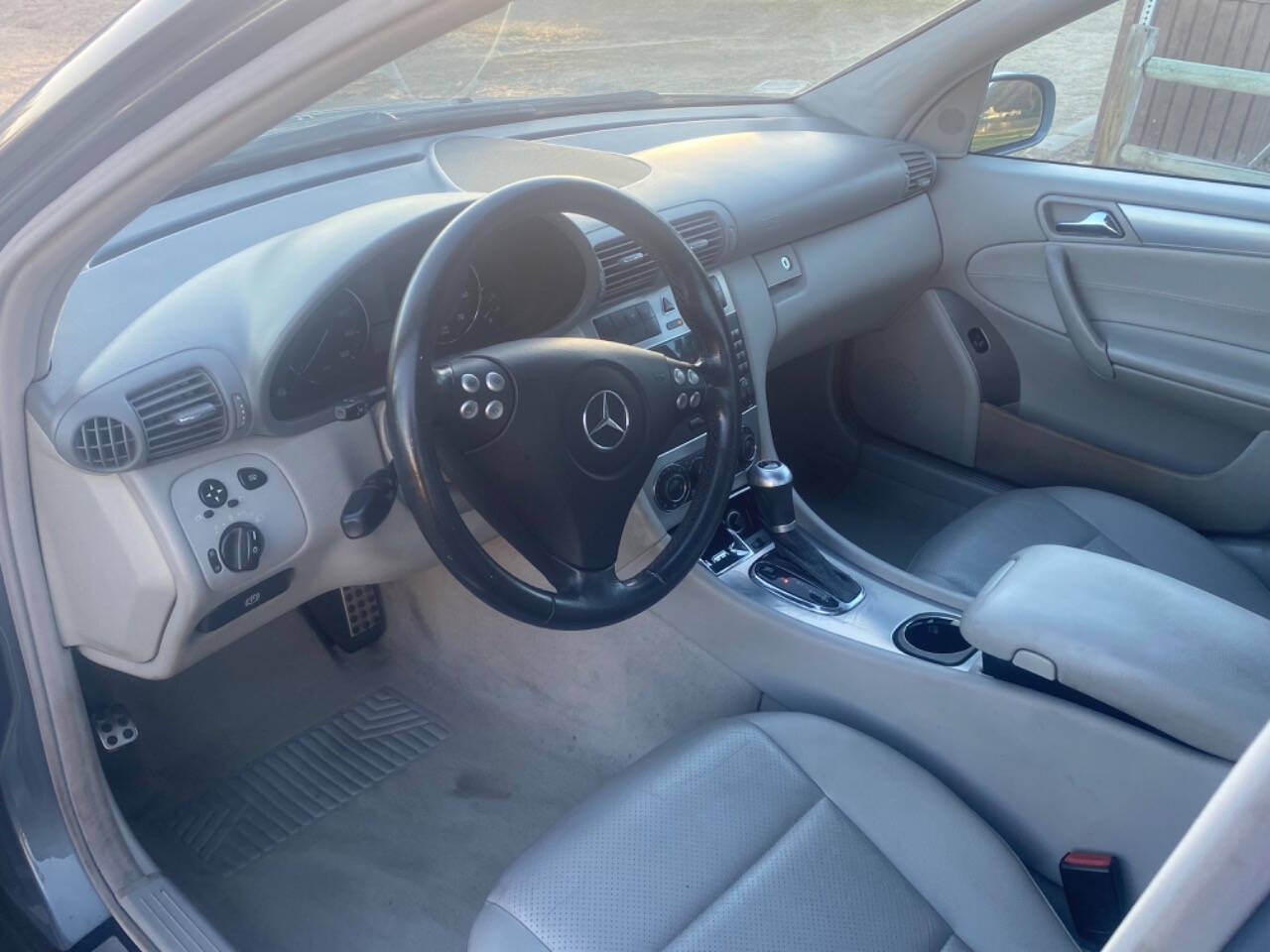 2005 Mercedes-Benz C-Class for sale at GLOBAL VEHICLE EXCHANGE LLC in Somerton, AZ