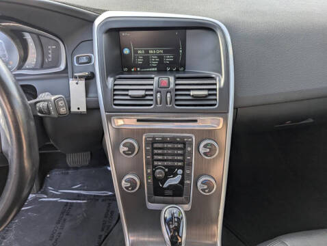 2016 Volvo XC60 T5 Premier