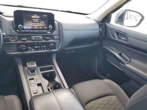 2024 Nissan Pathfinder S