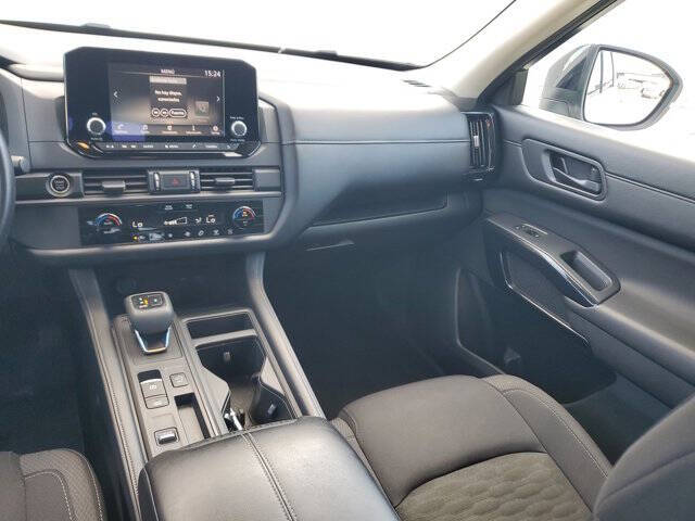 2024 Nissan Pathfinder S