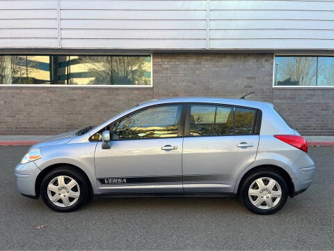 2010 Nissan Versa 1.8 S