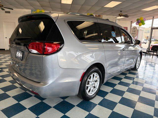 2020 Chrysler Pacifica Touring L
