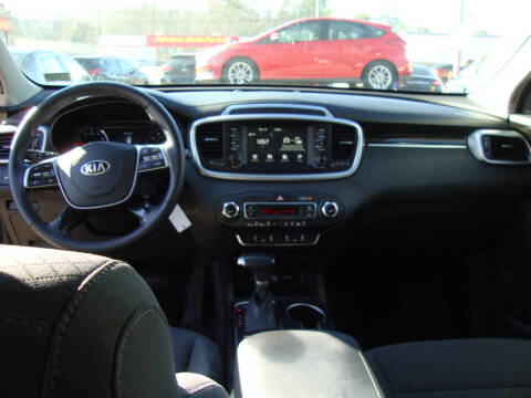 2019 Kia Sorento S V6