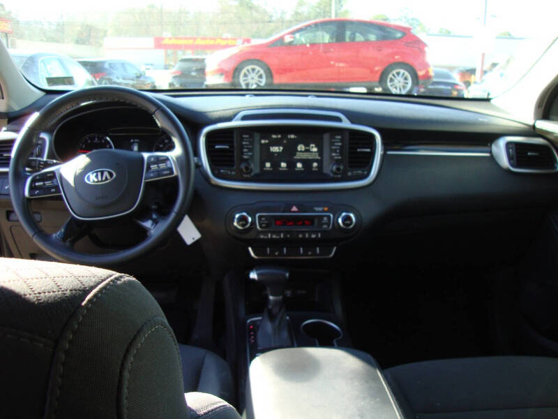 2019 Kia Sorento S V6