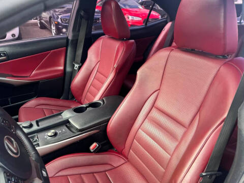 2017 Lexus IS 200t