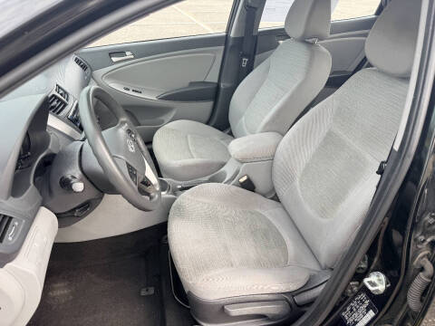 2016 Hyundai Accent SE