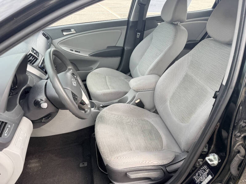 2016 Hyundai Accent SE