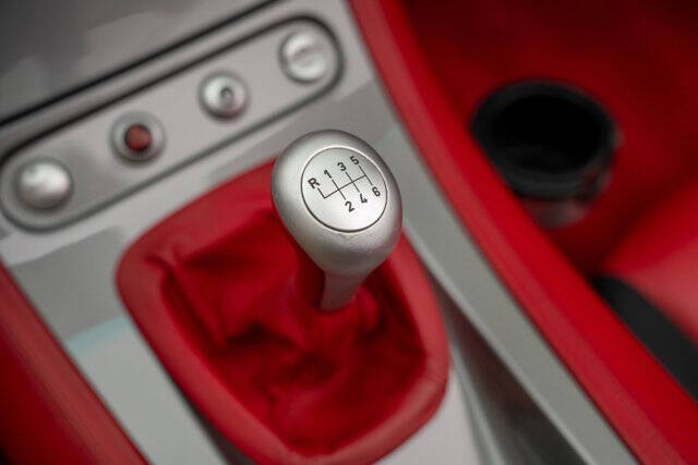 2001 BMW Z8 29