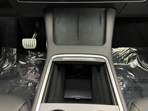 2025 Tesla Model Y Performance