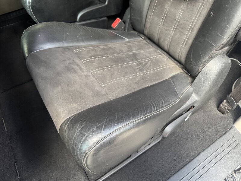 2014 Chrysler Town and Country Touring-L